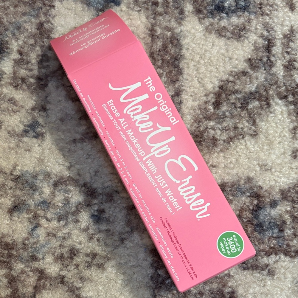 MakeUp Eraser the Original Pink Makeup Remover cloth new sealed reusable